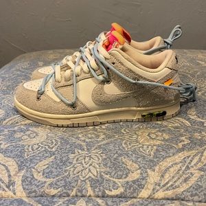 Off-White Nike Dunks Lot 38 of 50